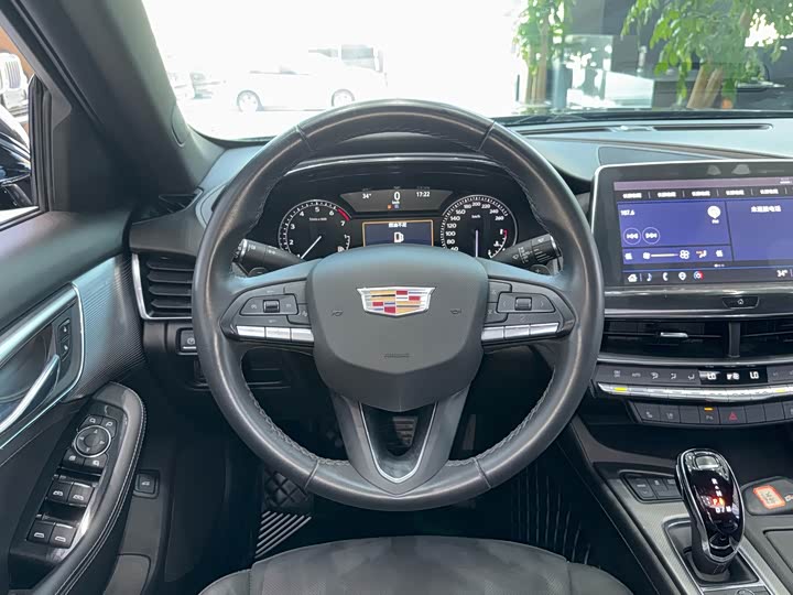 Фото 9 - Cadillac CT5