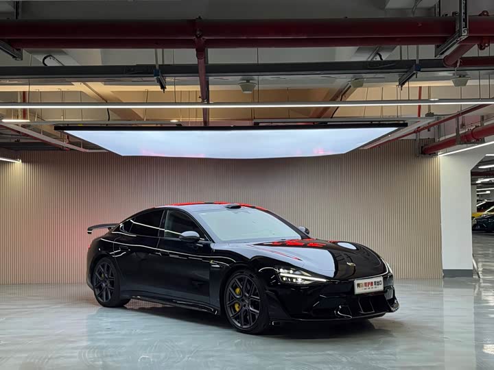 Фото 3 - Xiaomi SU7 Ultra