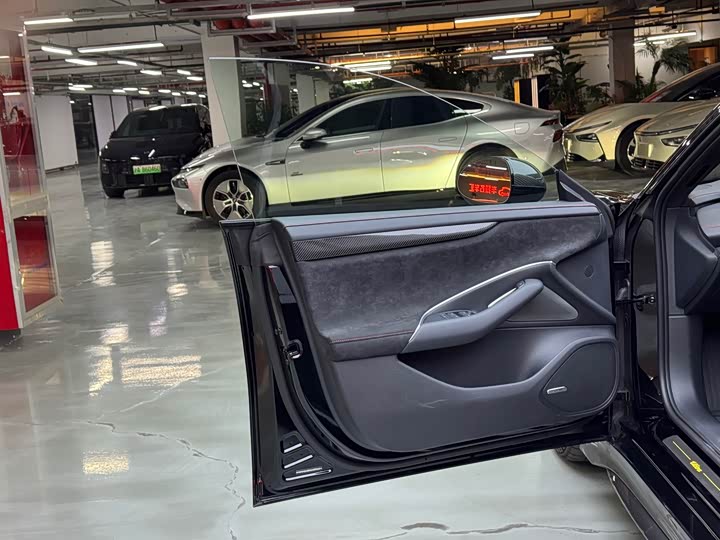 Фото 5 - Xiaomi SU7 Ultra