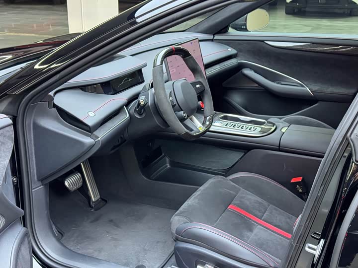 Фото 6 - Xiaomi SU7 Ultra