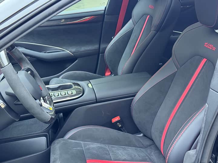 Фото 7 - Xiaomi SU7 Ultra