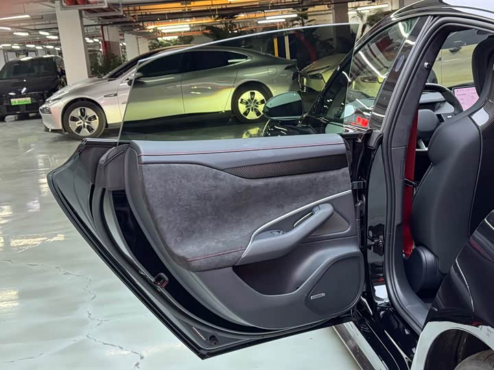 Фото 8 - Xiaomi SU7 Ultra