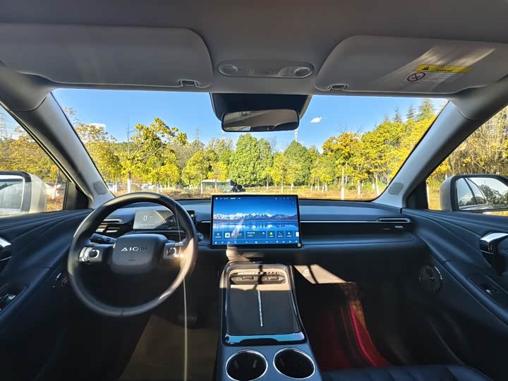 Фото 7 - GAC Aion V