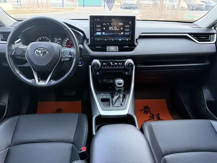 Фото 7 - Toyota Wildlander