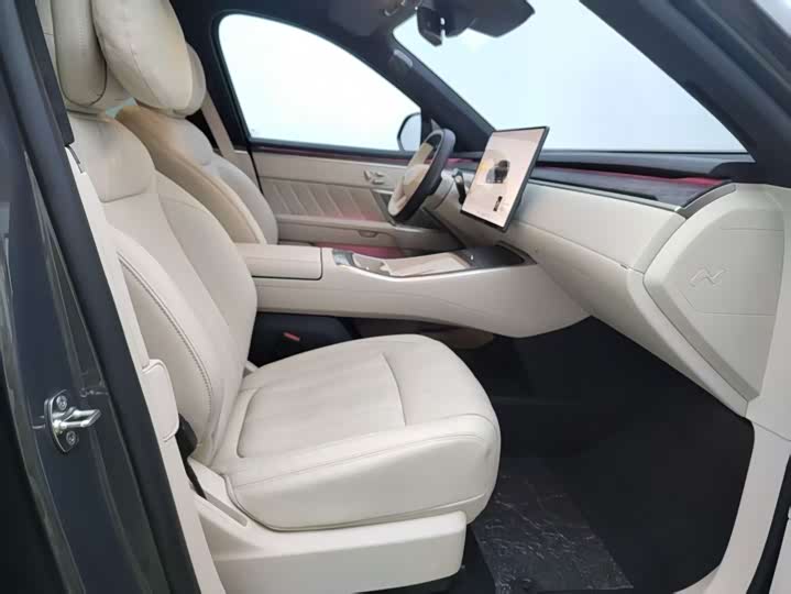 Фото 5 - Nio Onvo L90