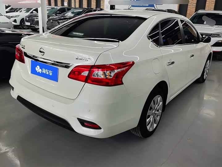 Фото 3 - Nissan Sylphy