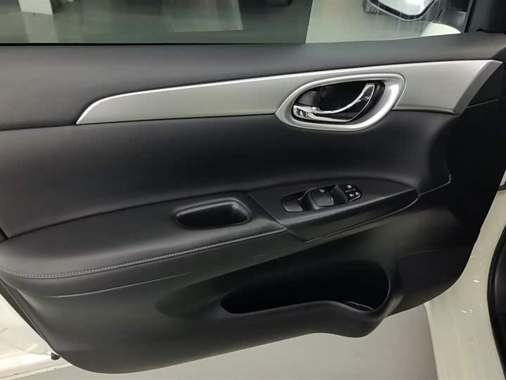 Фото 7 - Nissan Sylphy