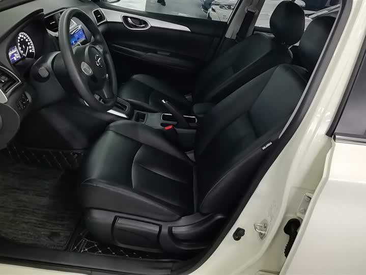 Фото 9 - Nissan Sylphy