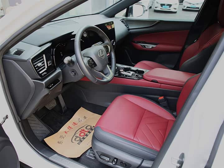 Фото 5 - Lexus NX