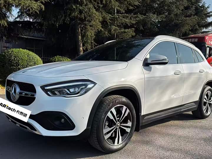 Фото 1 - Mercedes-Benz GLA-Class