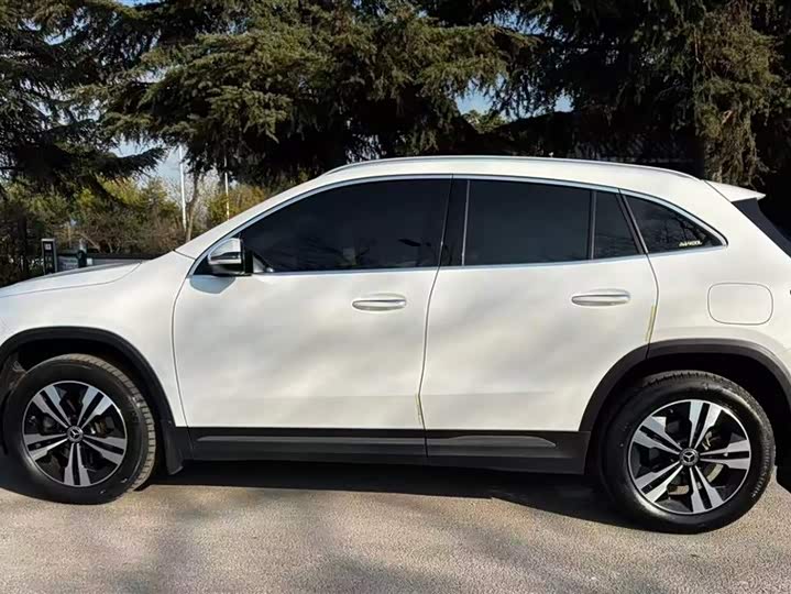 Фото 7 - Mercedes-Benz GLA-Class