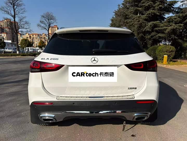 Фото 9 - Mercedes-Benz GLA-Class