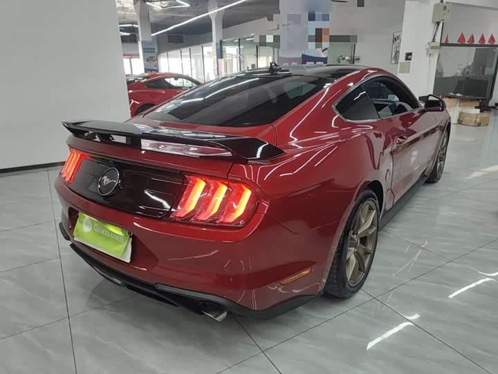 Фото 7 - Ford Mustang