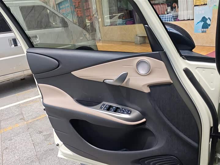 Фото 7 - BYD Dolphin