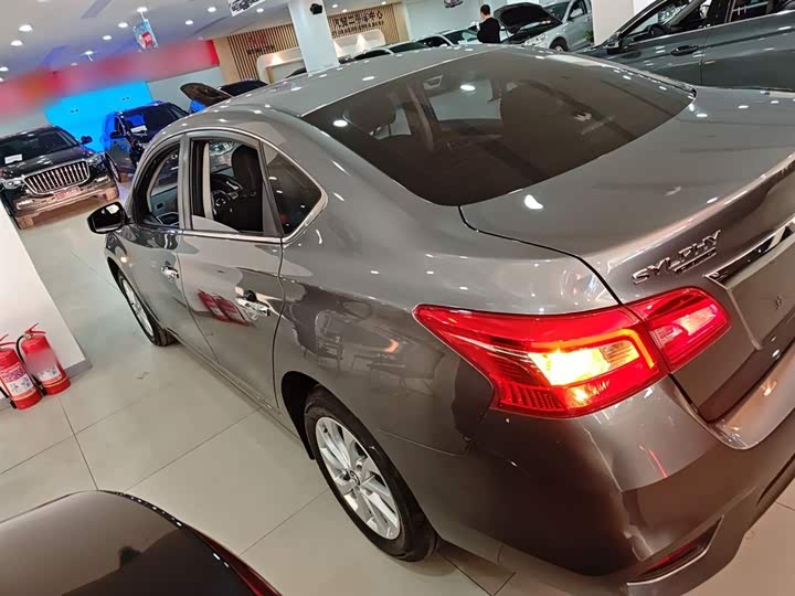 Фото 5 - Nissan Sylphy