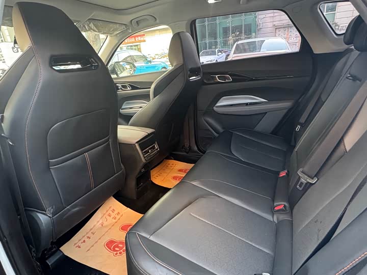 Фото 8 - Changan Oshan Z6