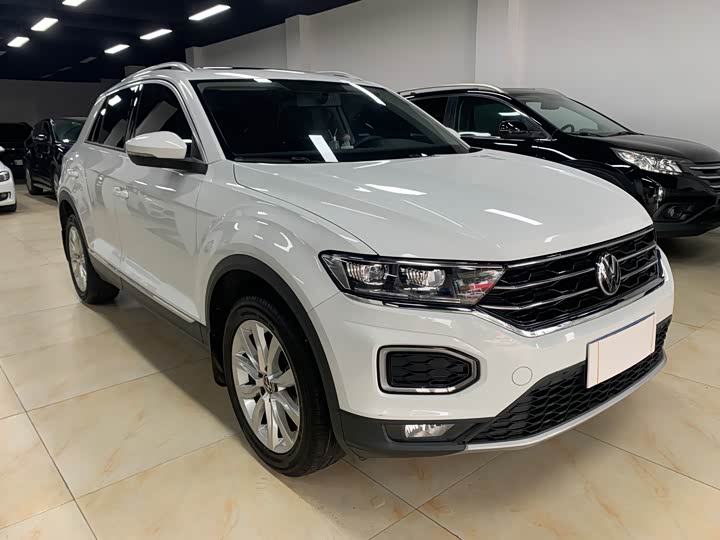 Фото 2 - Volkswagen T-Roc