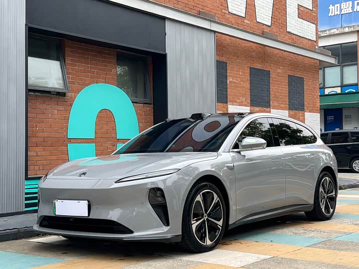 Фото 1 - Nio ET5T