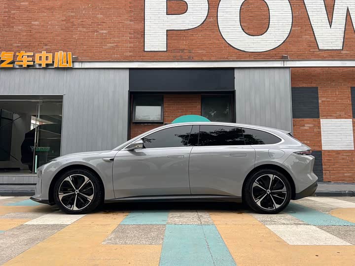 Фото 2 - Nio ET5T