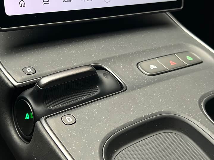 Фото 9 - Nio ET5T