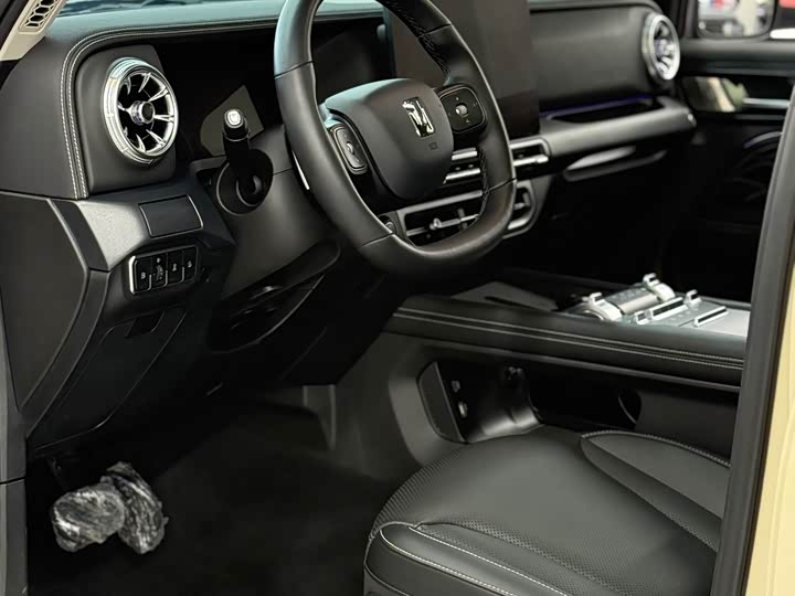 Фото 4 - Tank 300 Hybrid