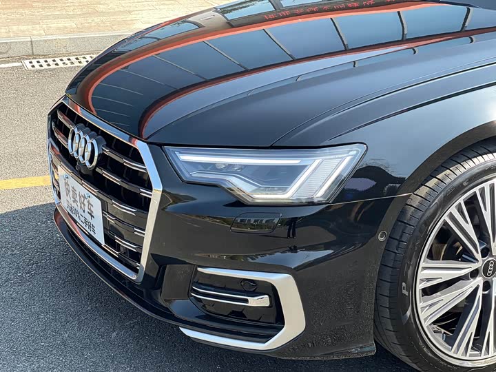 Фото 8 - Audi A6L