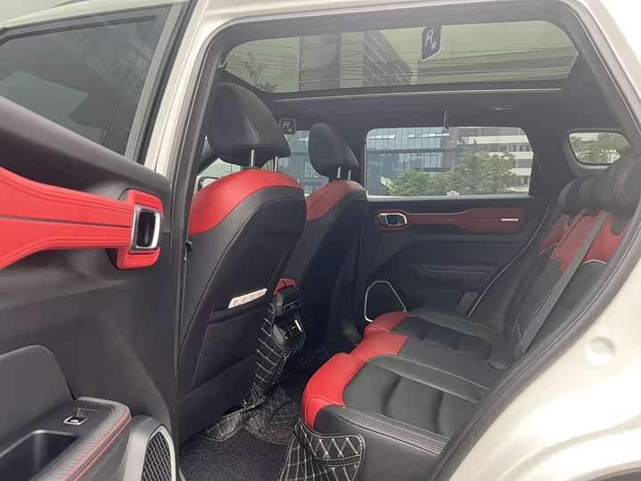 Фото 6 - Geely Icon