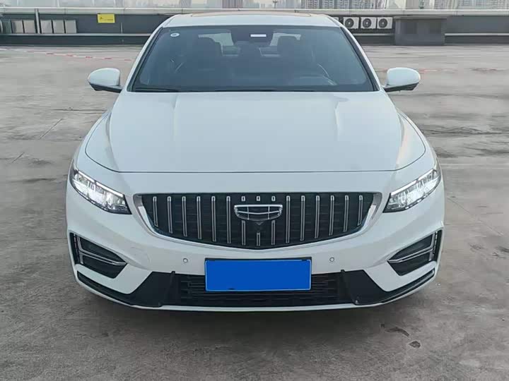 Фото 2 - Geely Preface