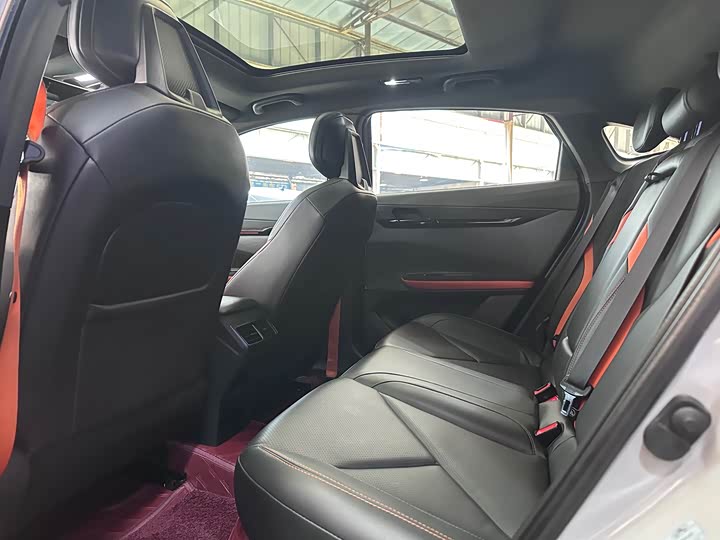 Фото 6 - Changan UNI-V