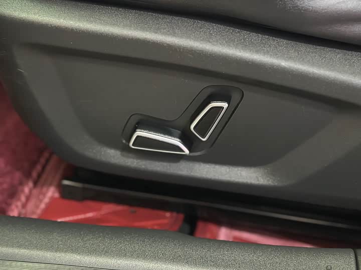 Фото 7 - Changan UNI-V