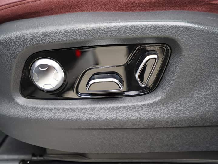 Фото 6 - Hongqi E-HS9