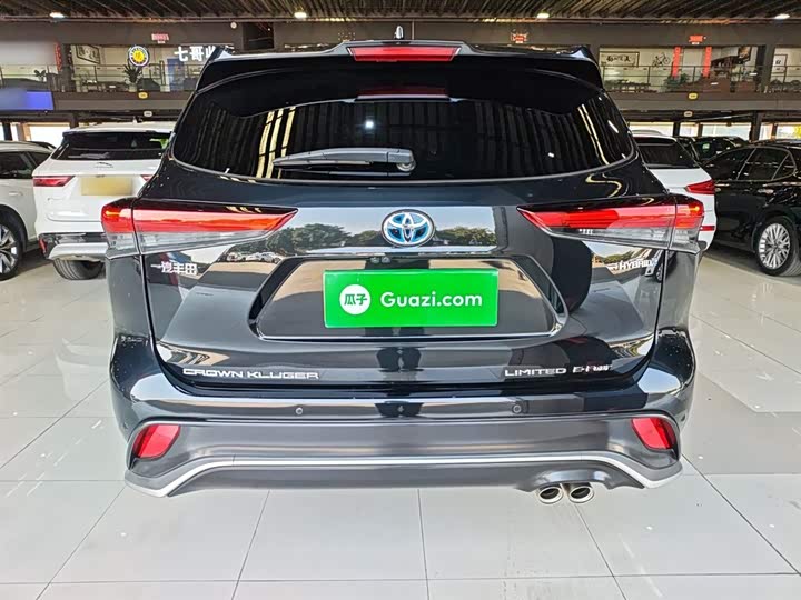 Фото 6 - Toyota Crown Kluger