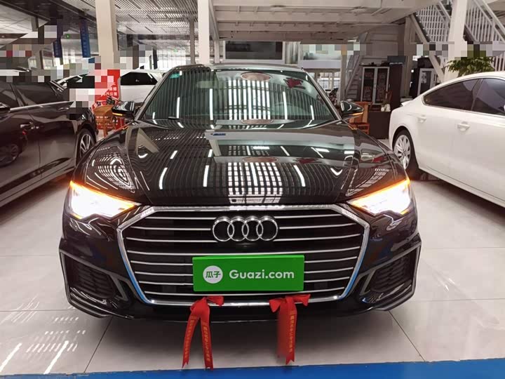 Фото 3 - Audi A6L