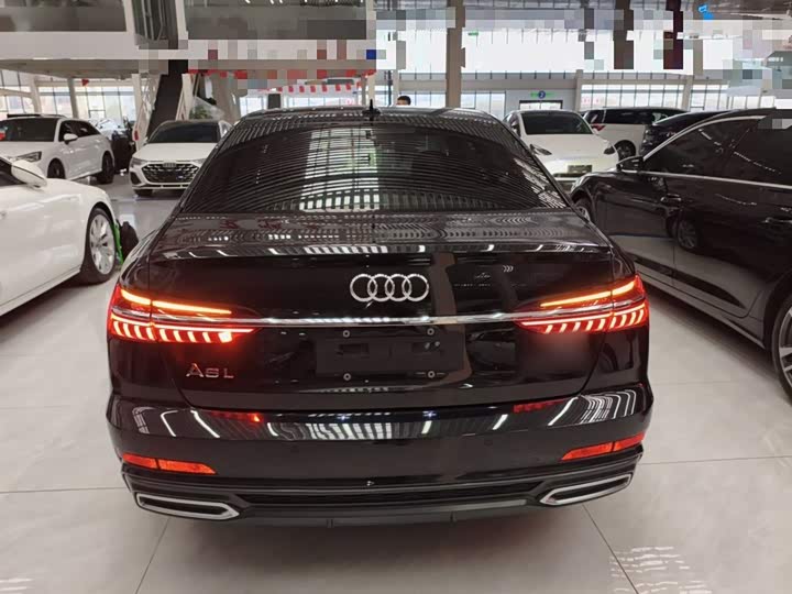 Фото 6 - Audi A6L