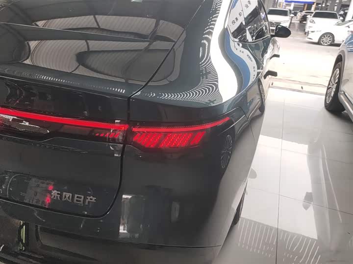 Фото 8 - Nissan N7