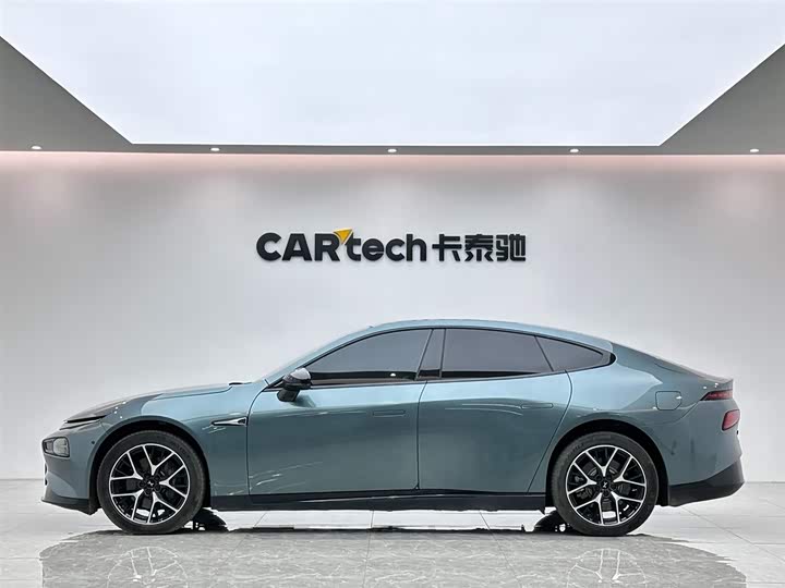 Фото 2 - XPeng P7