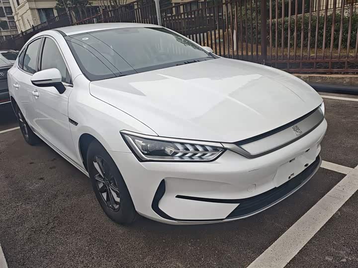 Фото 4 - BYD Qin Plus