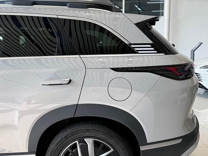 Фото 4 - BYD Sea Lion 07 DM-i Hybrid