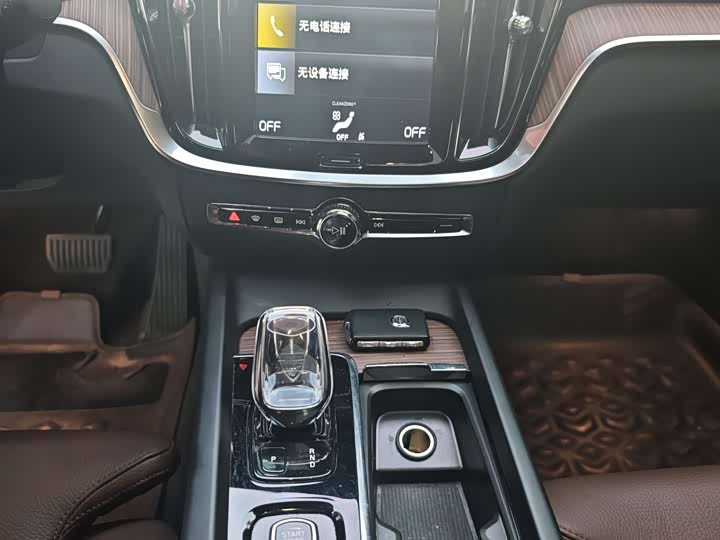 Фото 6 - Volvo S60