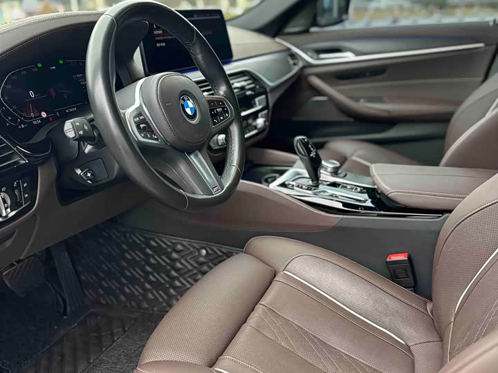 Фото 9 - BMW 5 Series