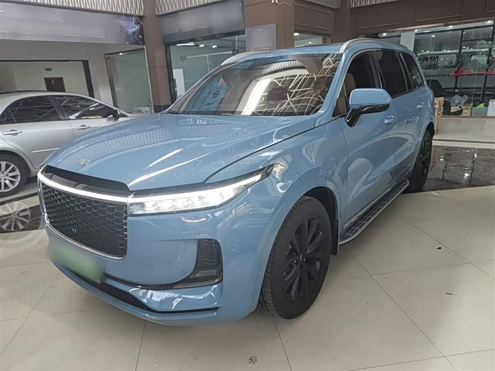 Фото 1 - LiXiang One