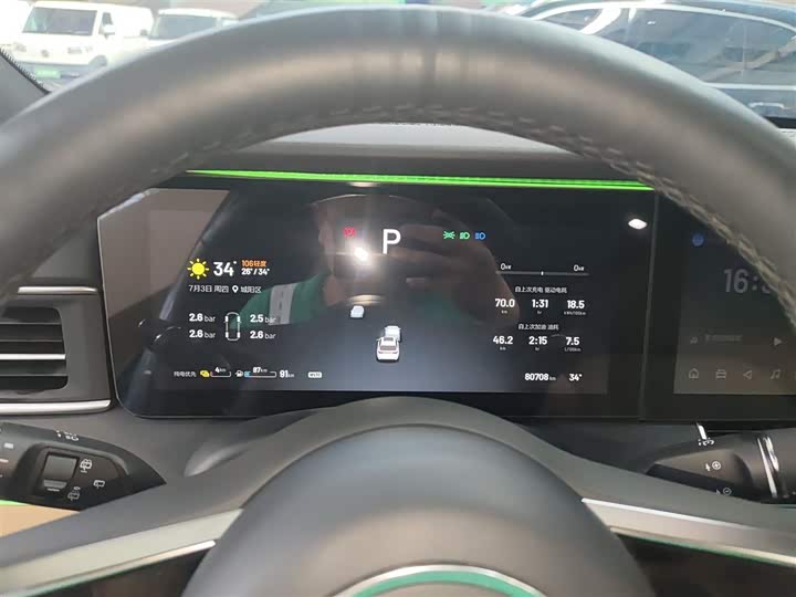 Фото 4 - LiXiang One