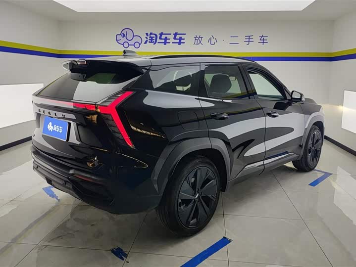 Фото 3 - Geely Atlas L