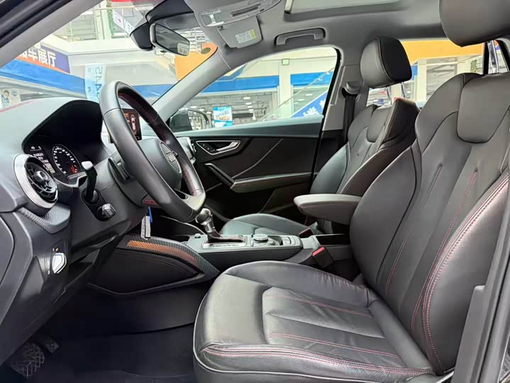 Фото 4 - Audi Q2L