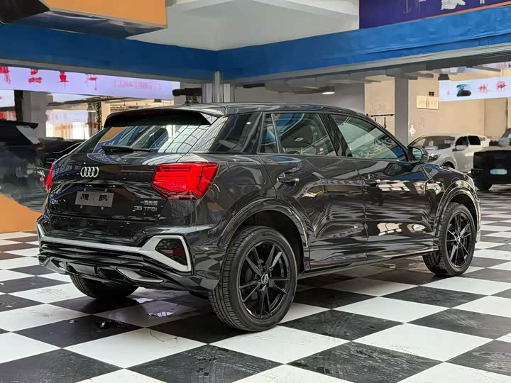 Фото 7 - Audi Q2L