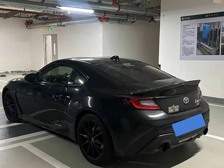 Фото 6 - Toyota GR86