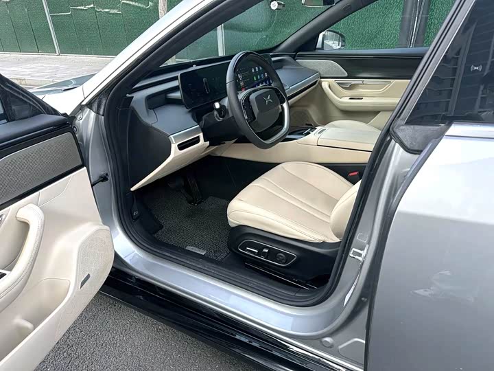 Фото 6 - XPeng P7