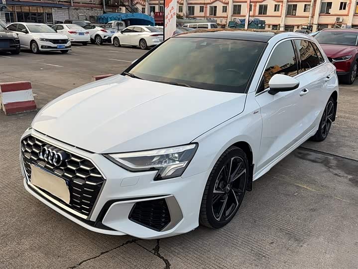 Фото 1 - Audi A3