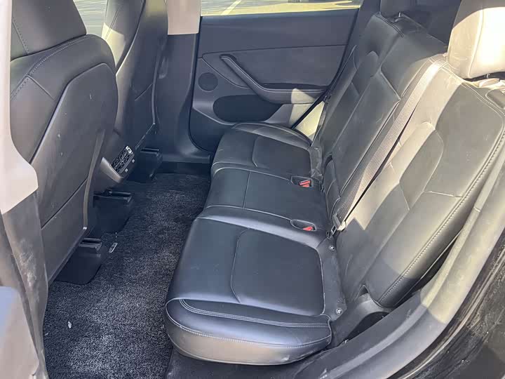 Фото 2 - Tesla Model Y