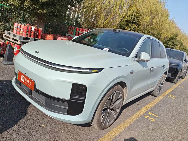 Фото 1 - LiXiang L6